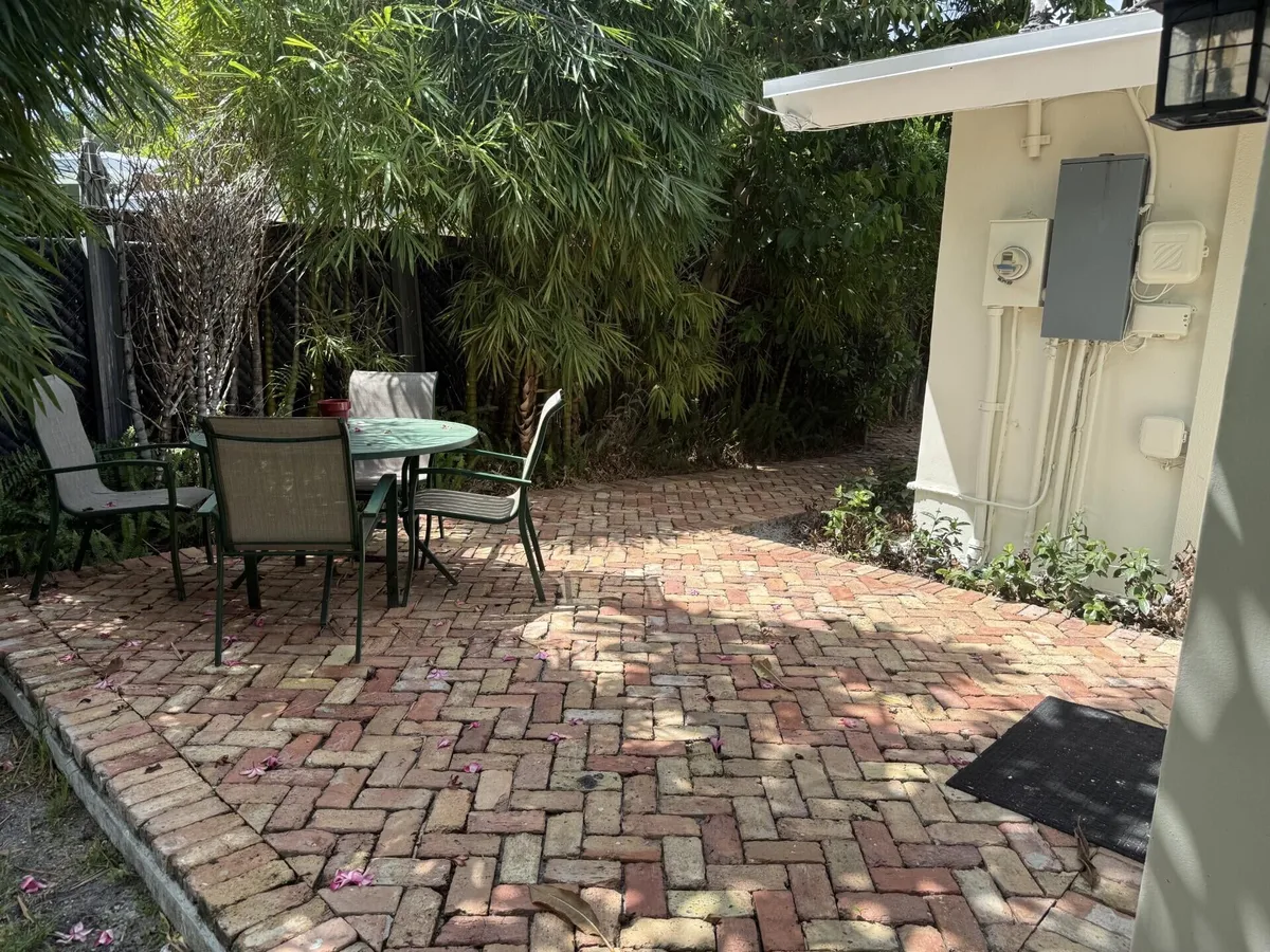 Residence photo 19