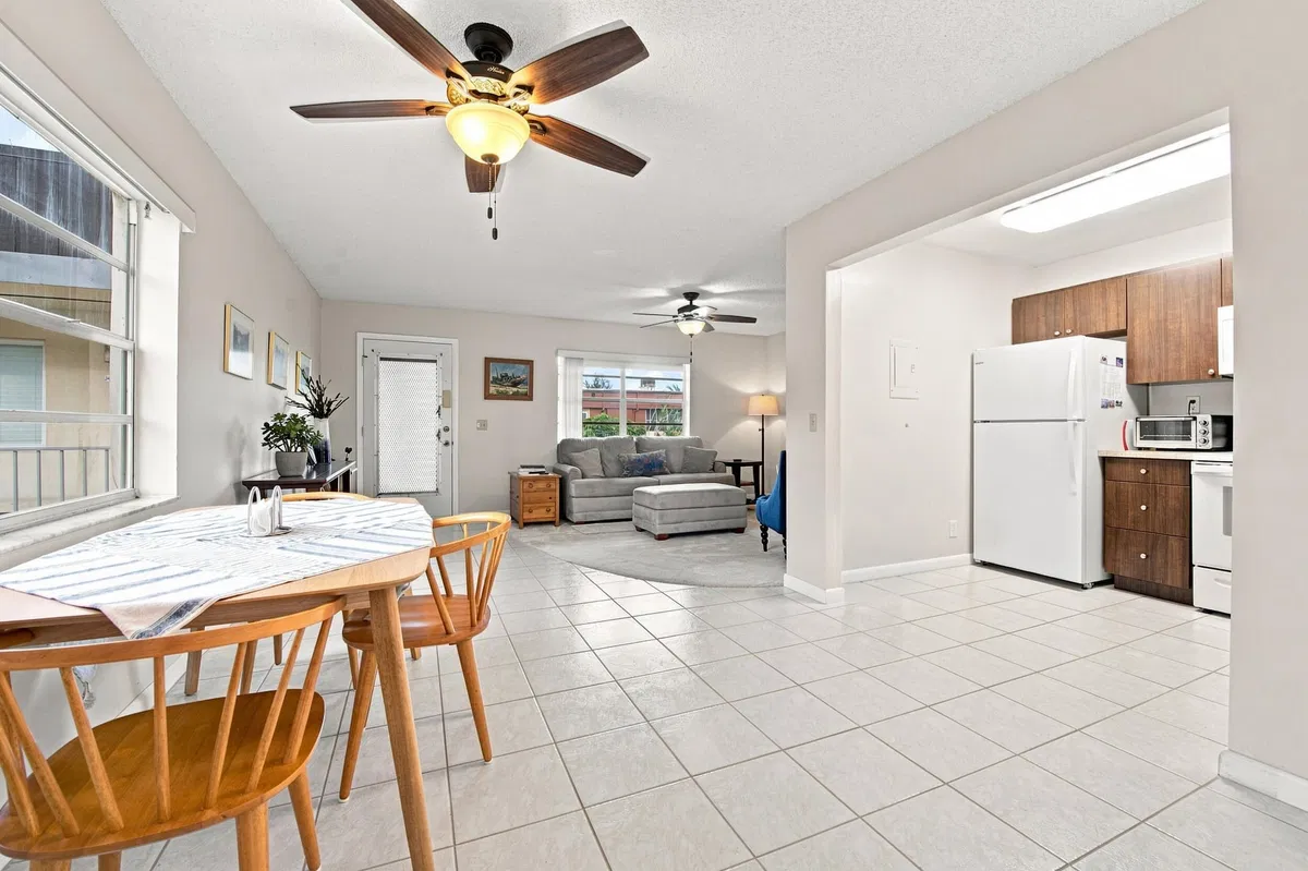  Residence photo 13