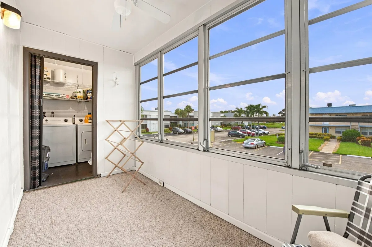  Residence photo 25