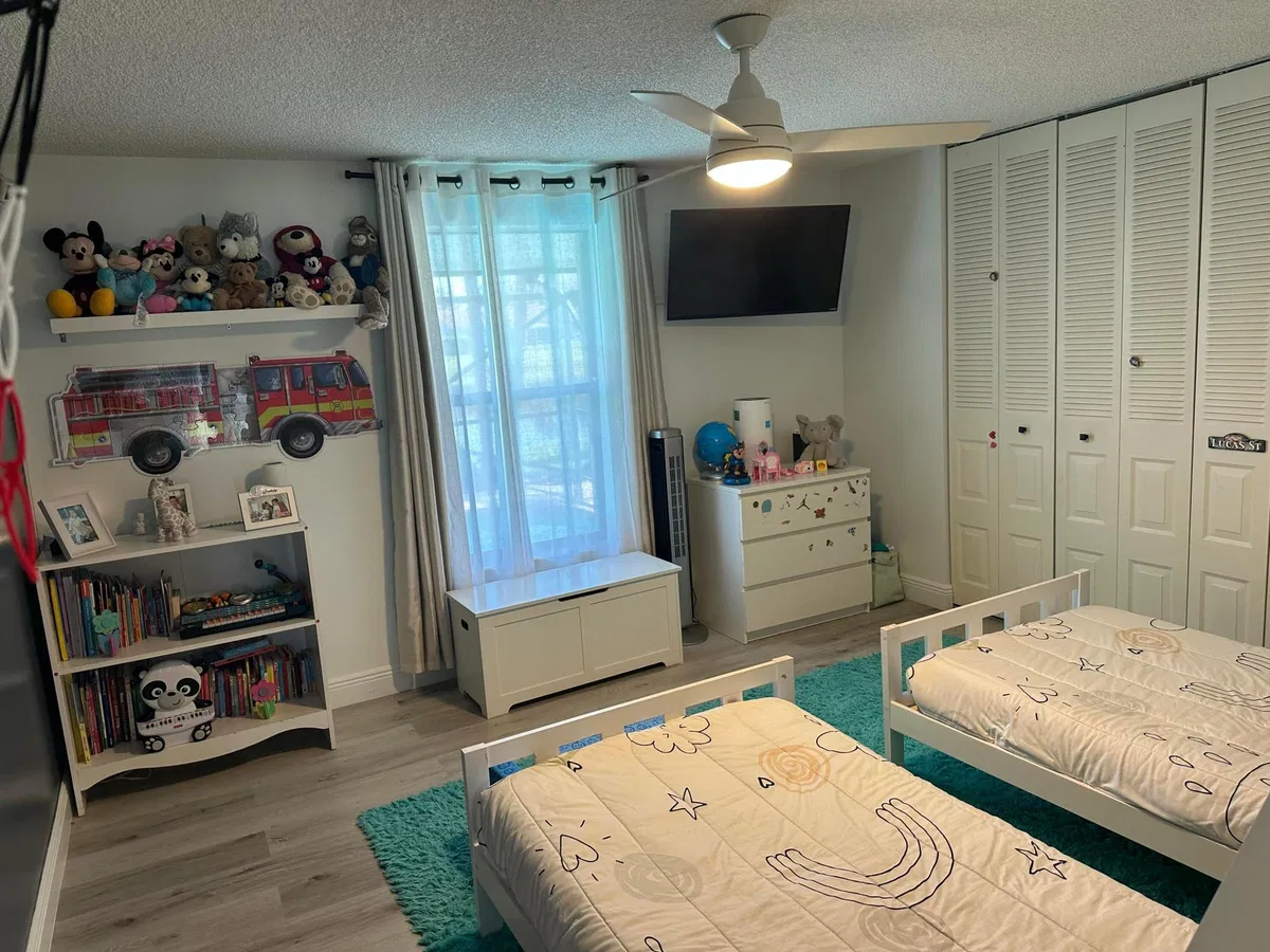 Residence photo 22