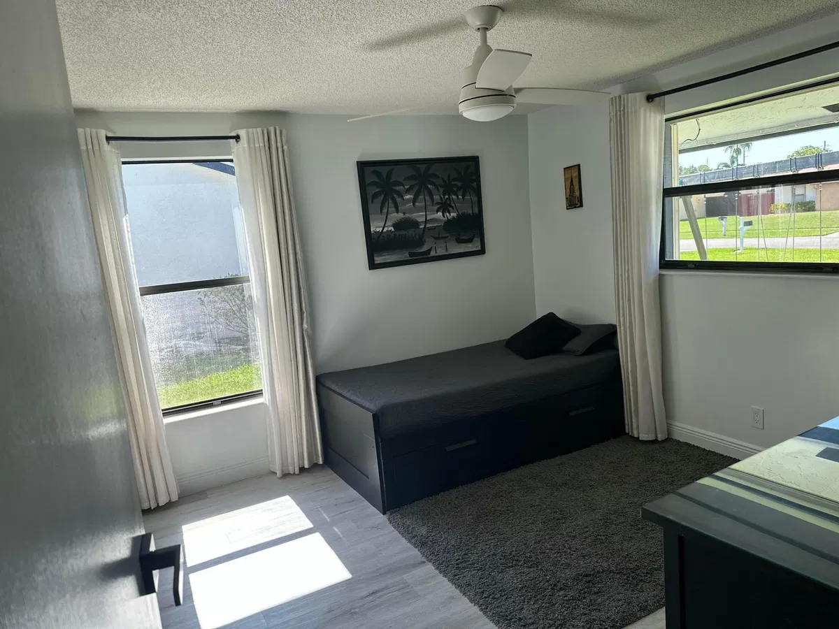 Residence photo 25
