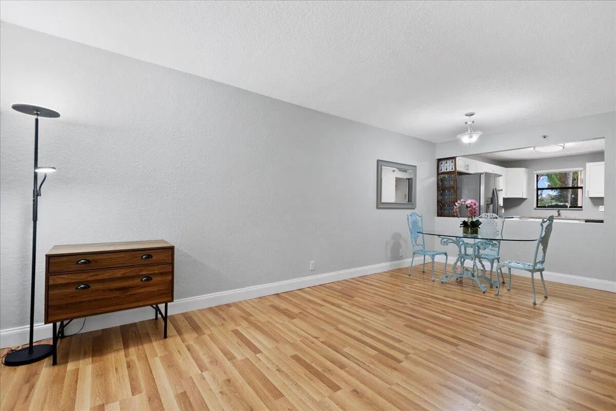 Unit 105 photo 13