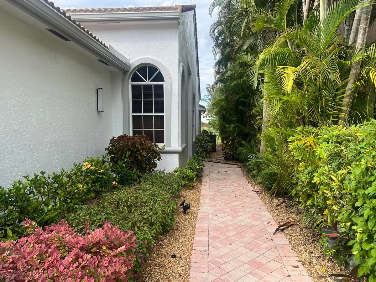 Residence photo 4