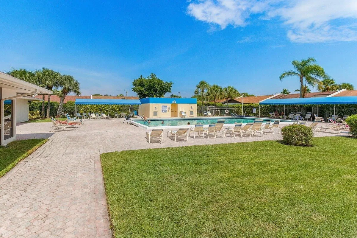 Las Verdes III Unit 316 photo 22
