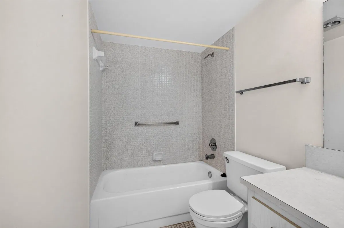 Residence photo 34
