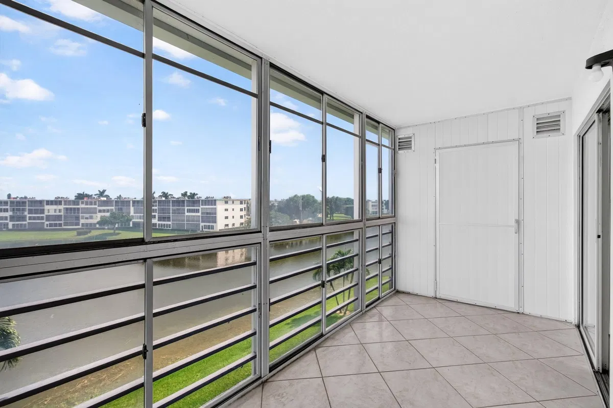 Residence photo 40