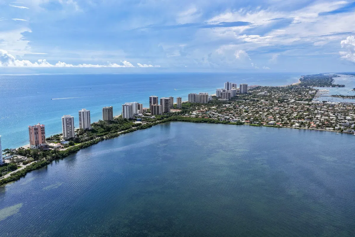 Singer Island Unit 12C photo 28