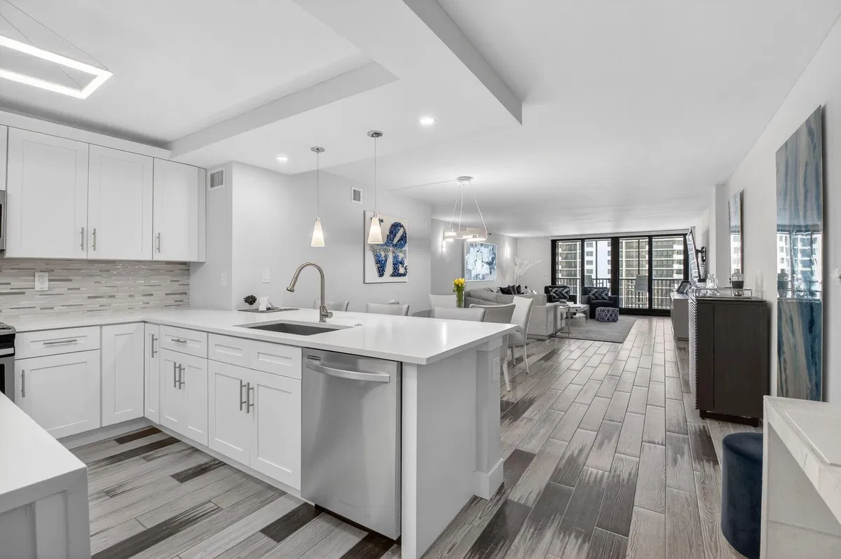 3420 S Ocean Unit 11S