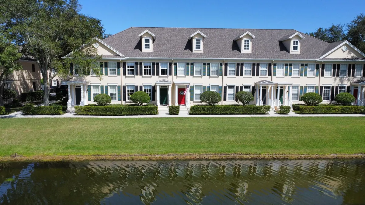 Charleston Court at Abacoa Residence