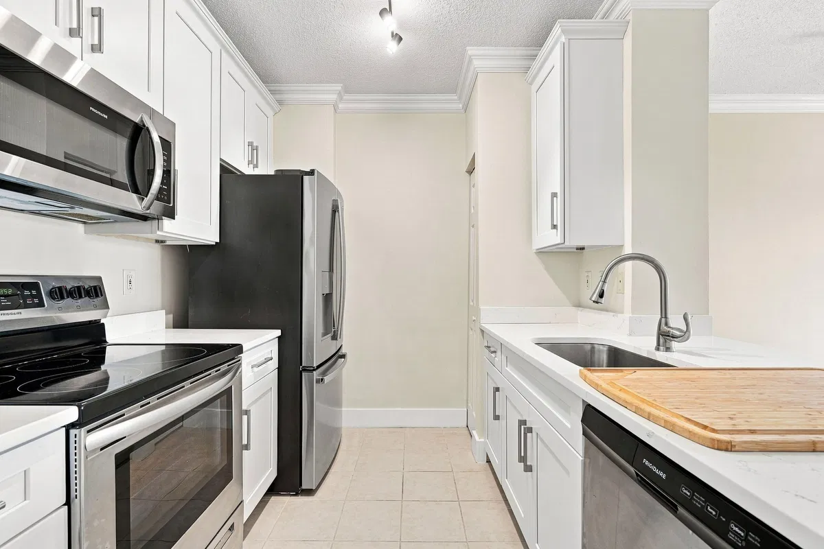 Courtyards in Cityplace Unit 412 photo 4
