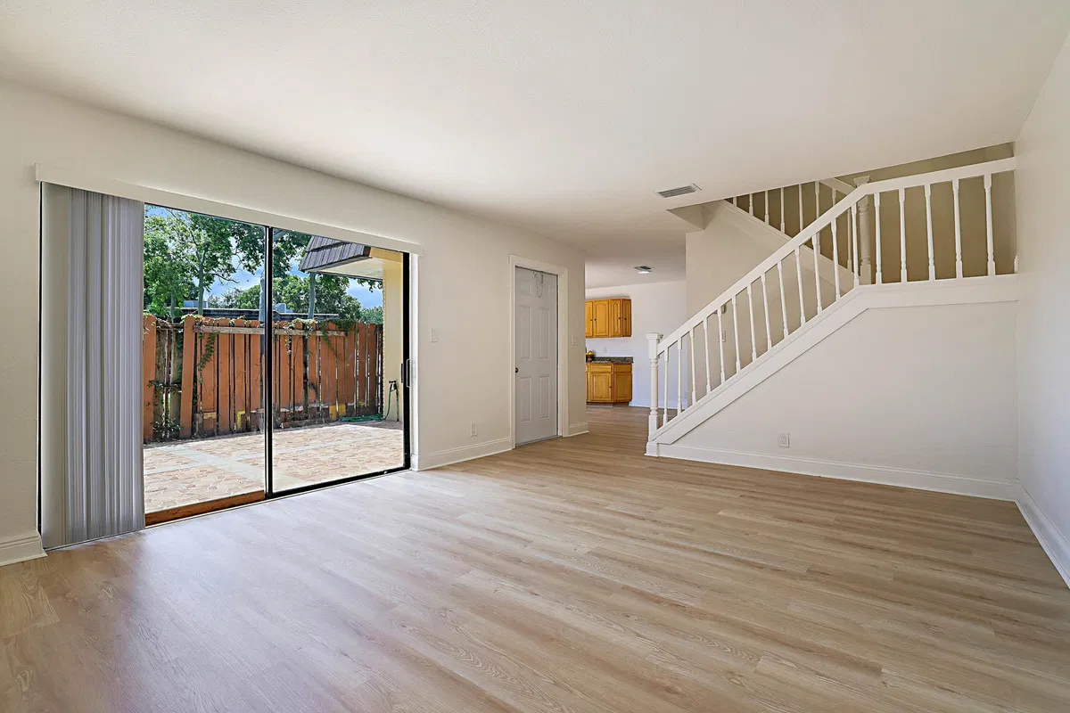Residence photo 4