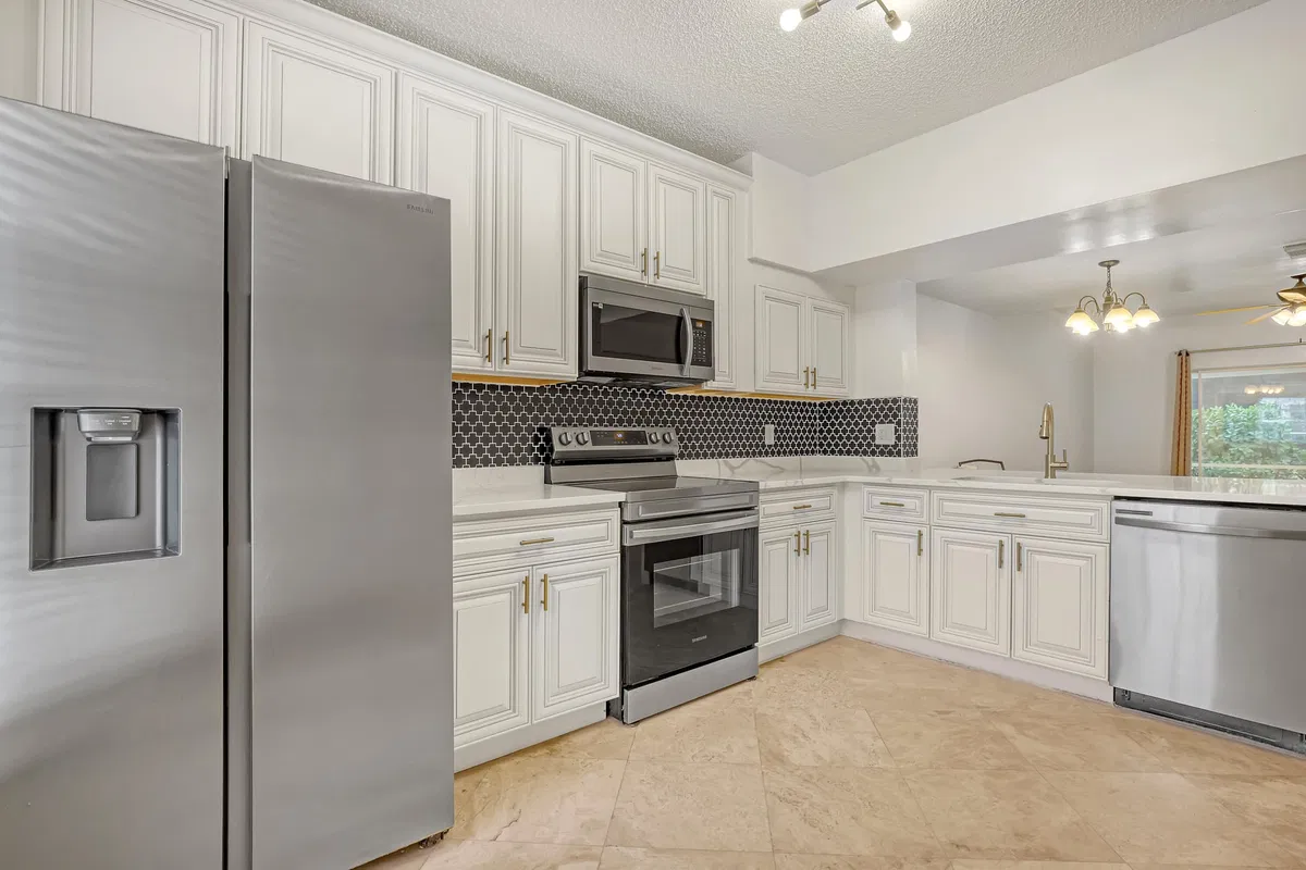 Residence photo 10