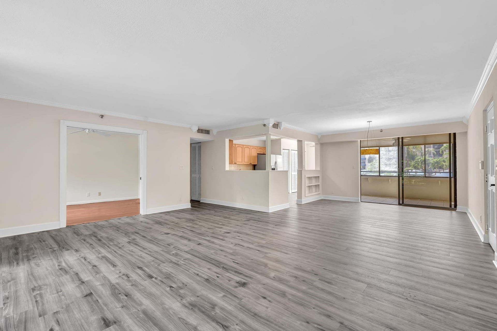 Unit 202 photo 7