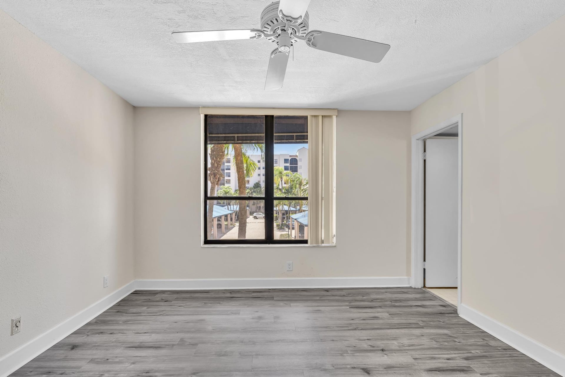 Unit 202 photo 43