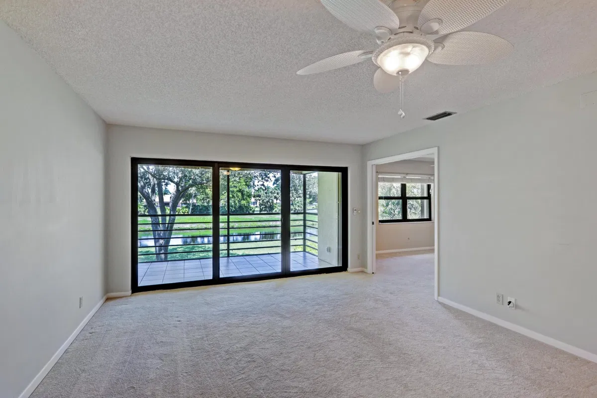  Unit 212d photo 7