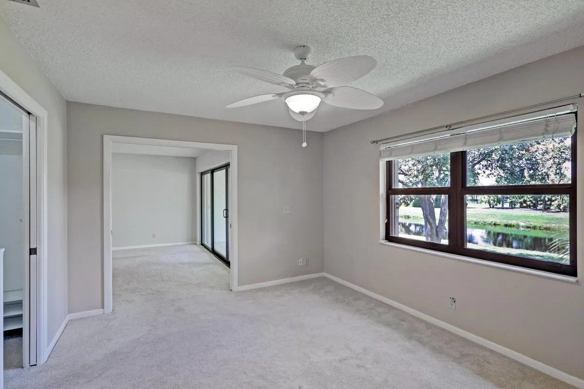  Unit 212d photo 10