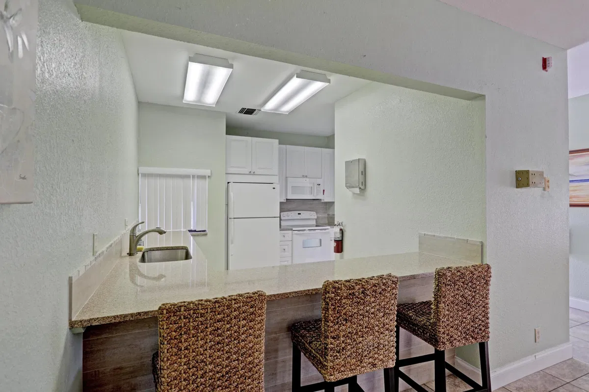  Unit 212d photo 37