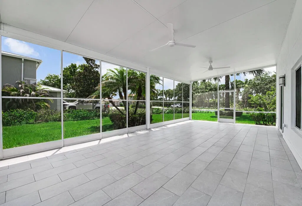 Residence photo 61