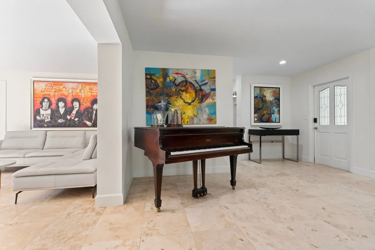  Residence photo 7