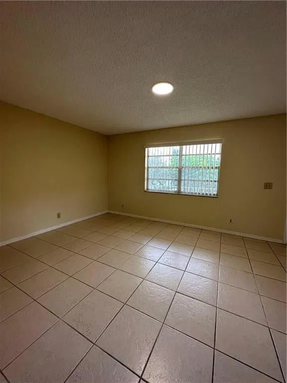 Residence photo 4