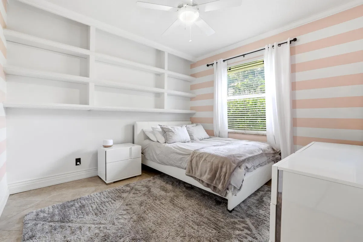 Residence photo 19