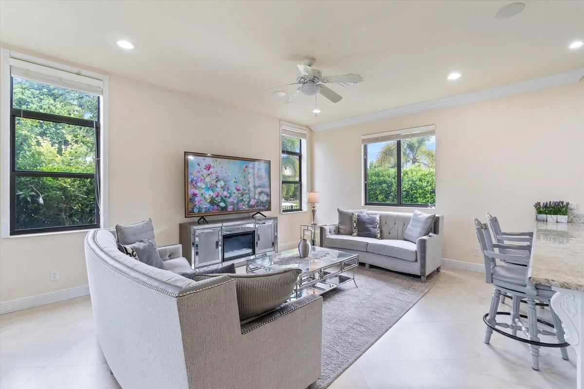Residence photo 7