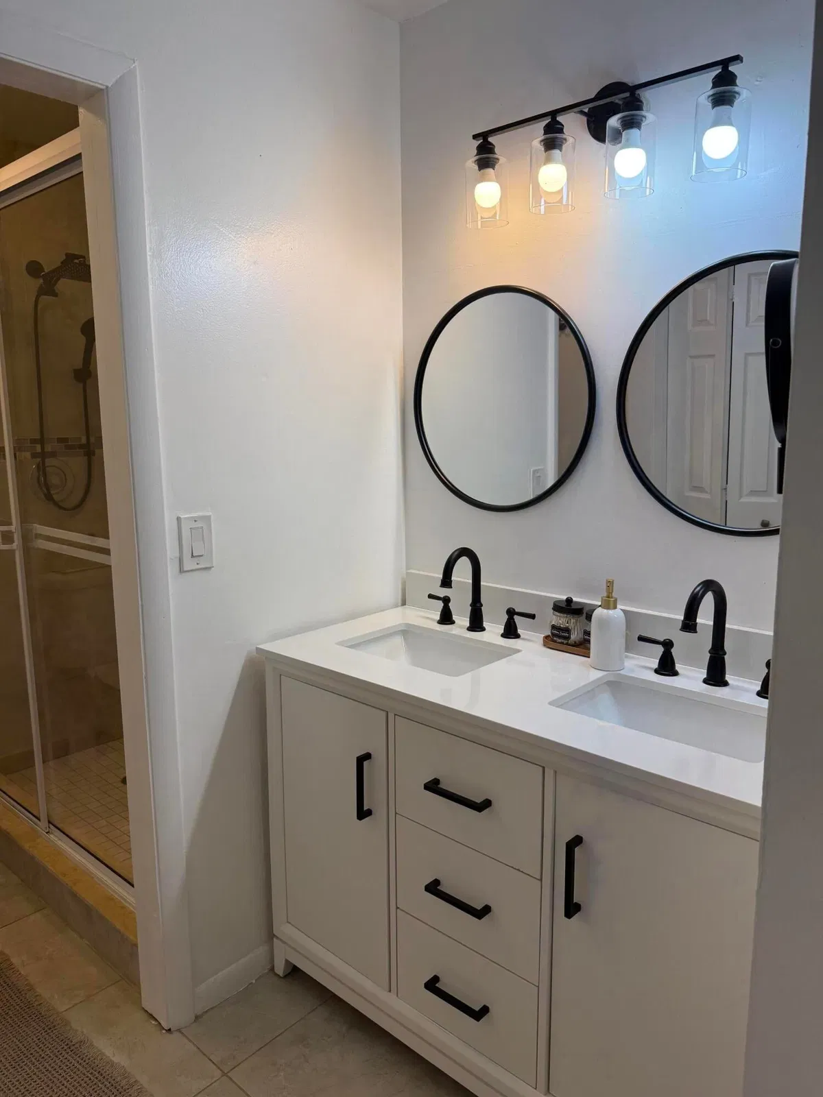 Unit 24 photo 16