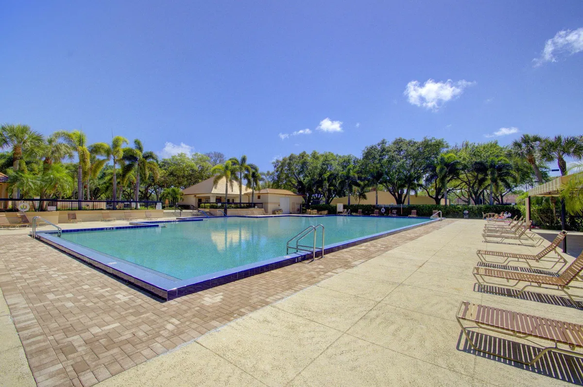 Residence photo 31