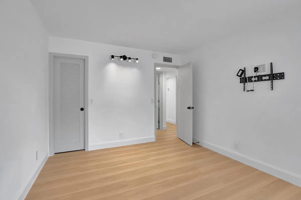 Residence photo 19
