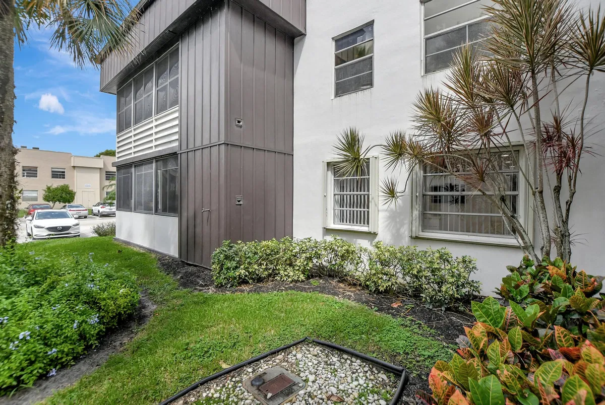 Residence photo 28