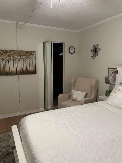 Unit 307 photo 19