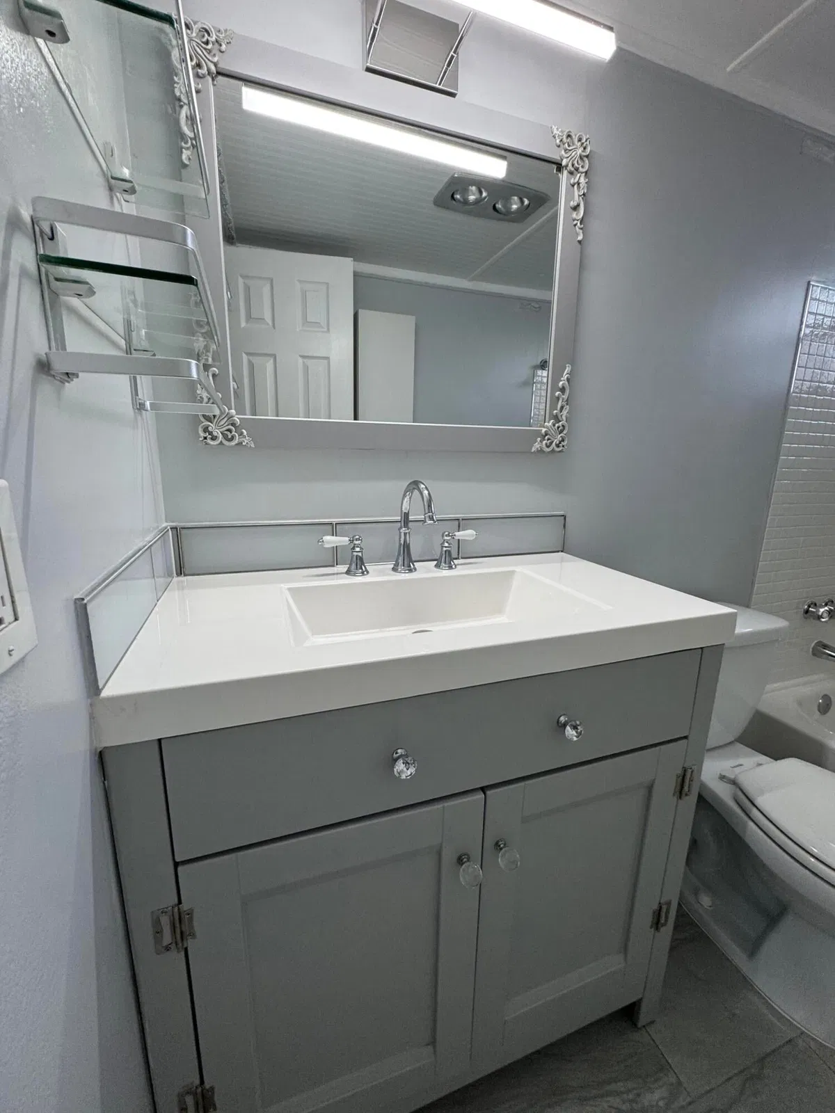Unit 206 photo 16