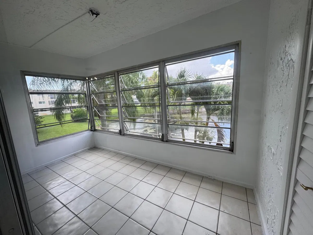 Unit 206 photo 19