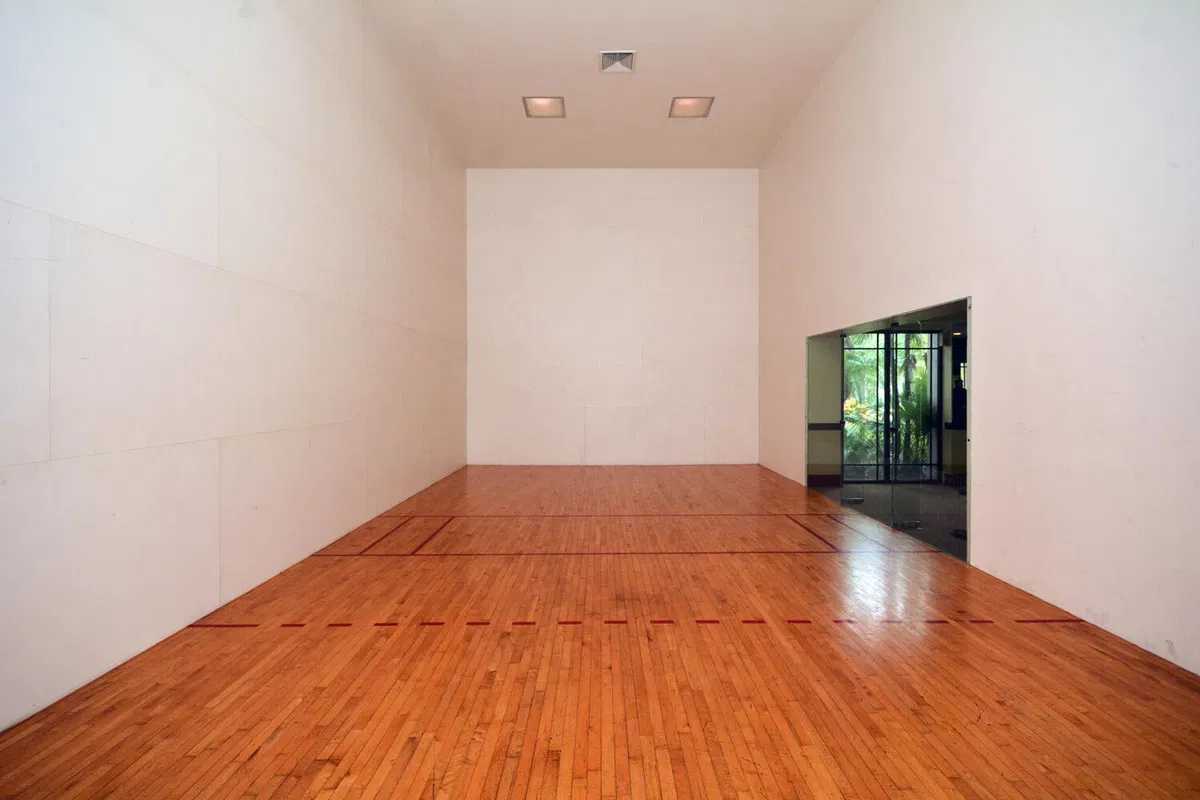 Unit 103 photo 16