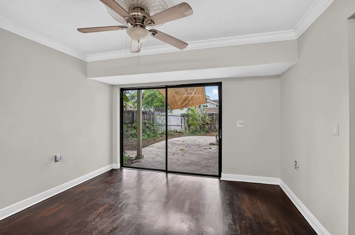 Residence photo 25