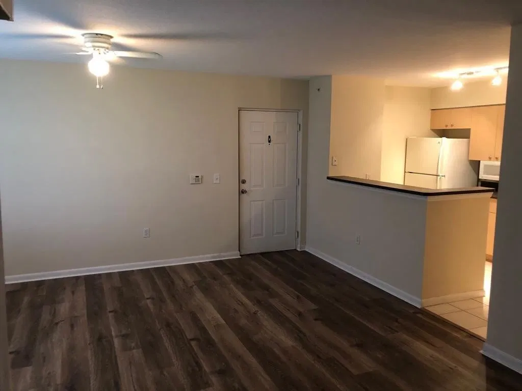  Unit 105 photo 22