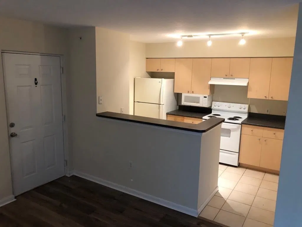  Unit 105 photo 31