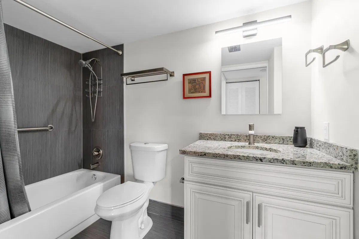 Unit 403 photo 28