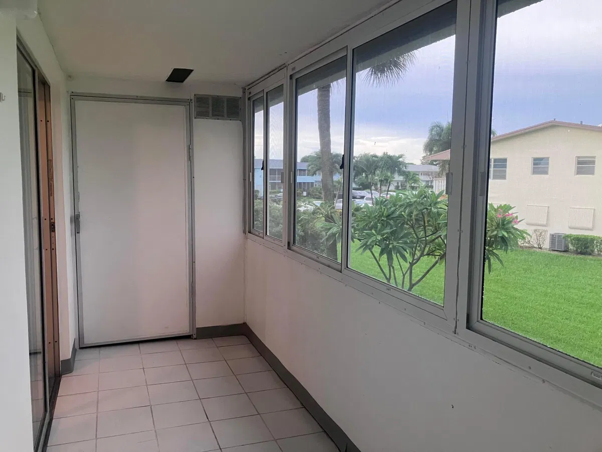 Residence photo 37