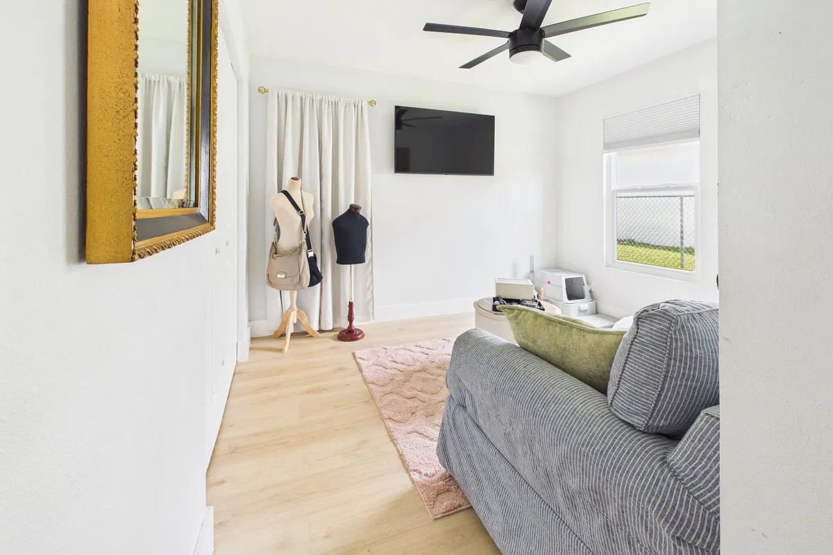 Residence photo 43