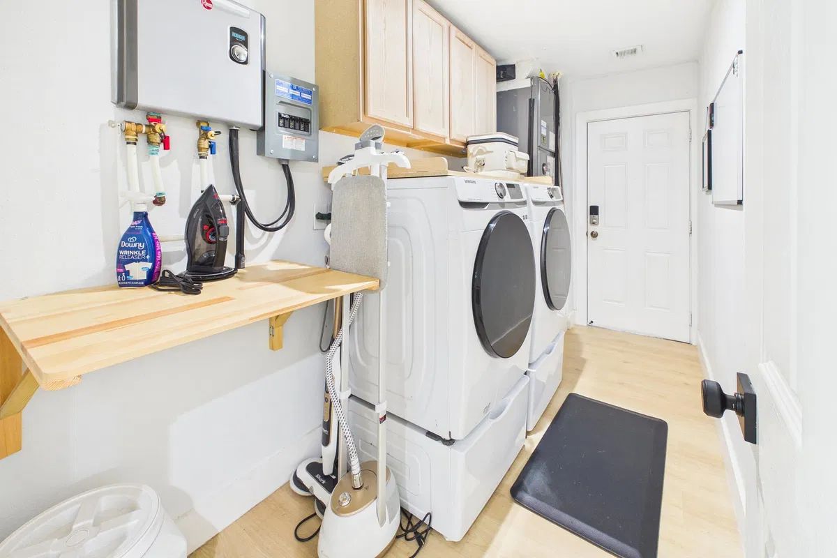 Residence photo 49