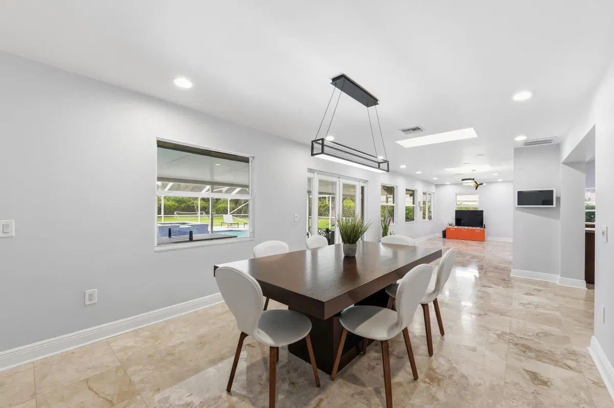 Pinewood Residence photo 19