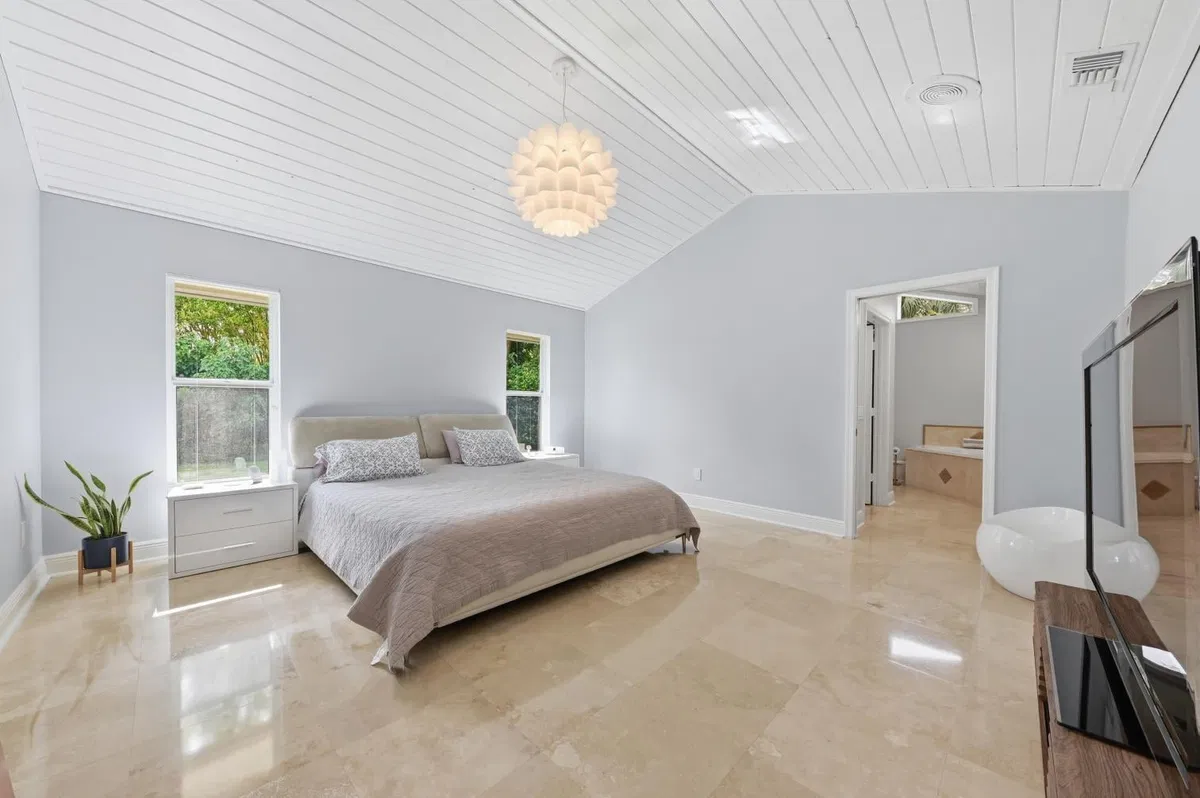 Pinewood Residence photo 25