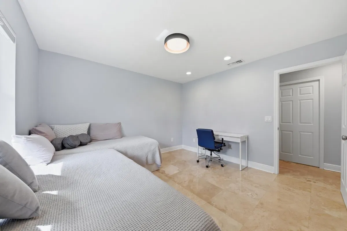 Pinewood Residence photo 31
