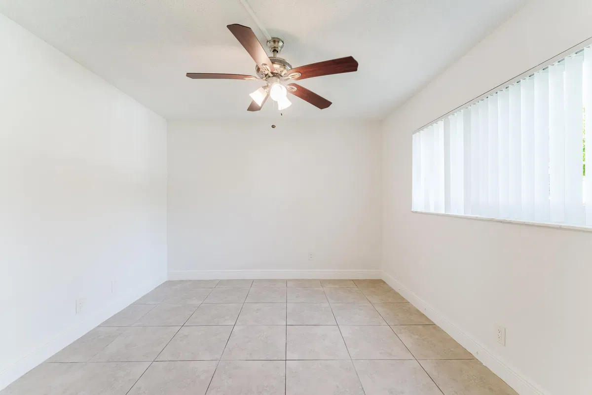  Residence photo 19