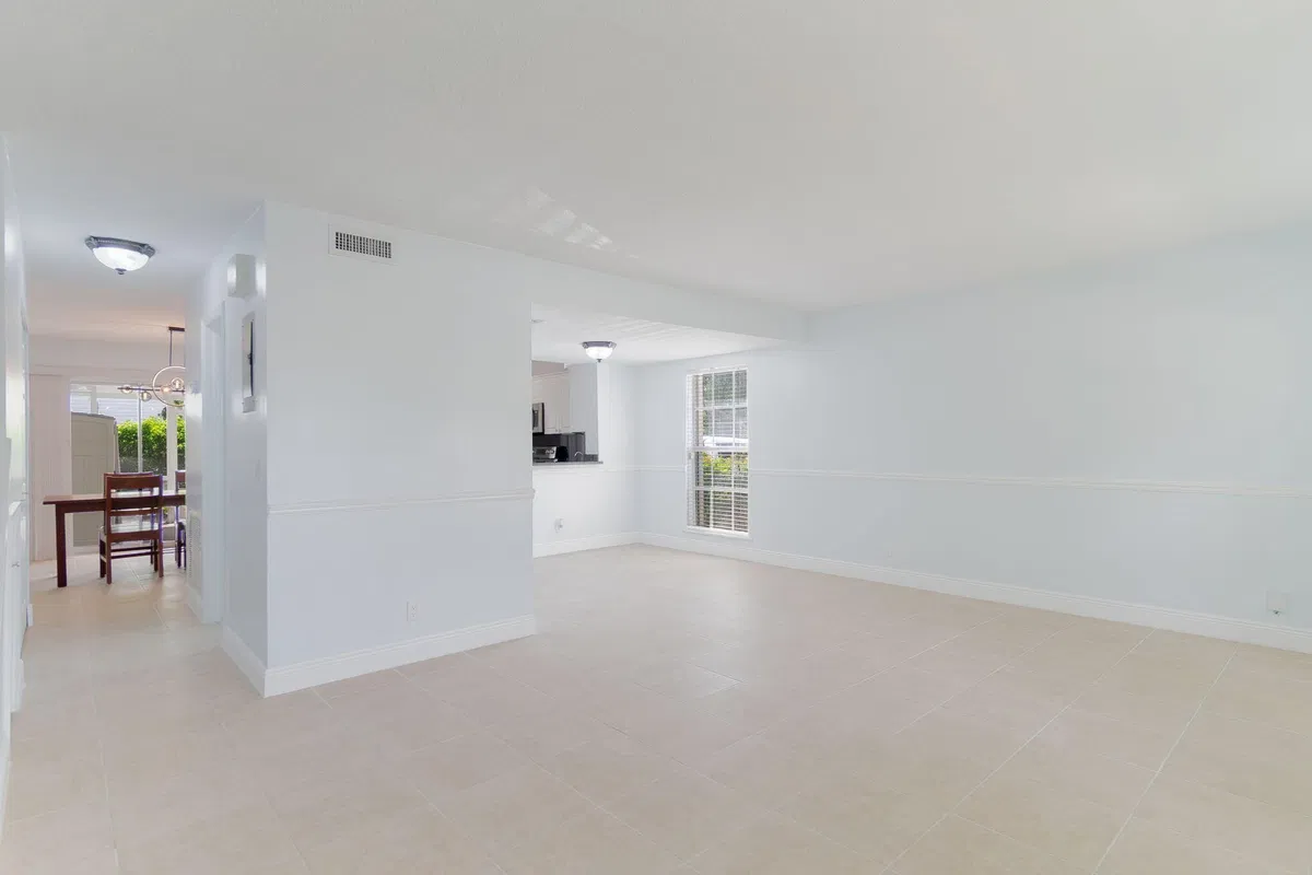 Residence photo 4