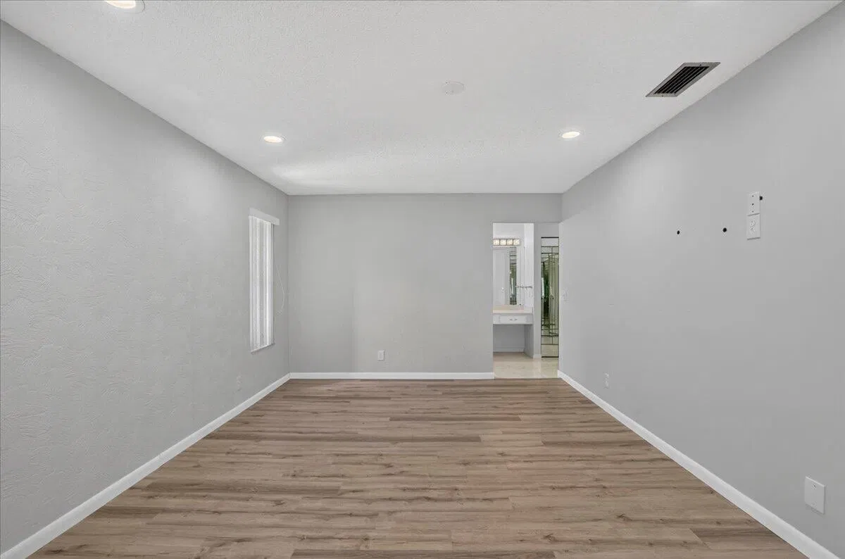 Eastpointe Country Club Residence photo 16