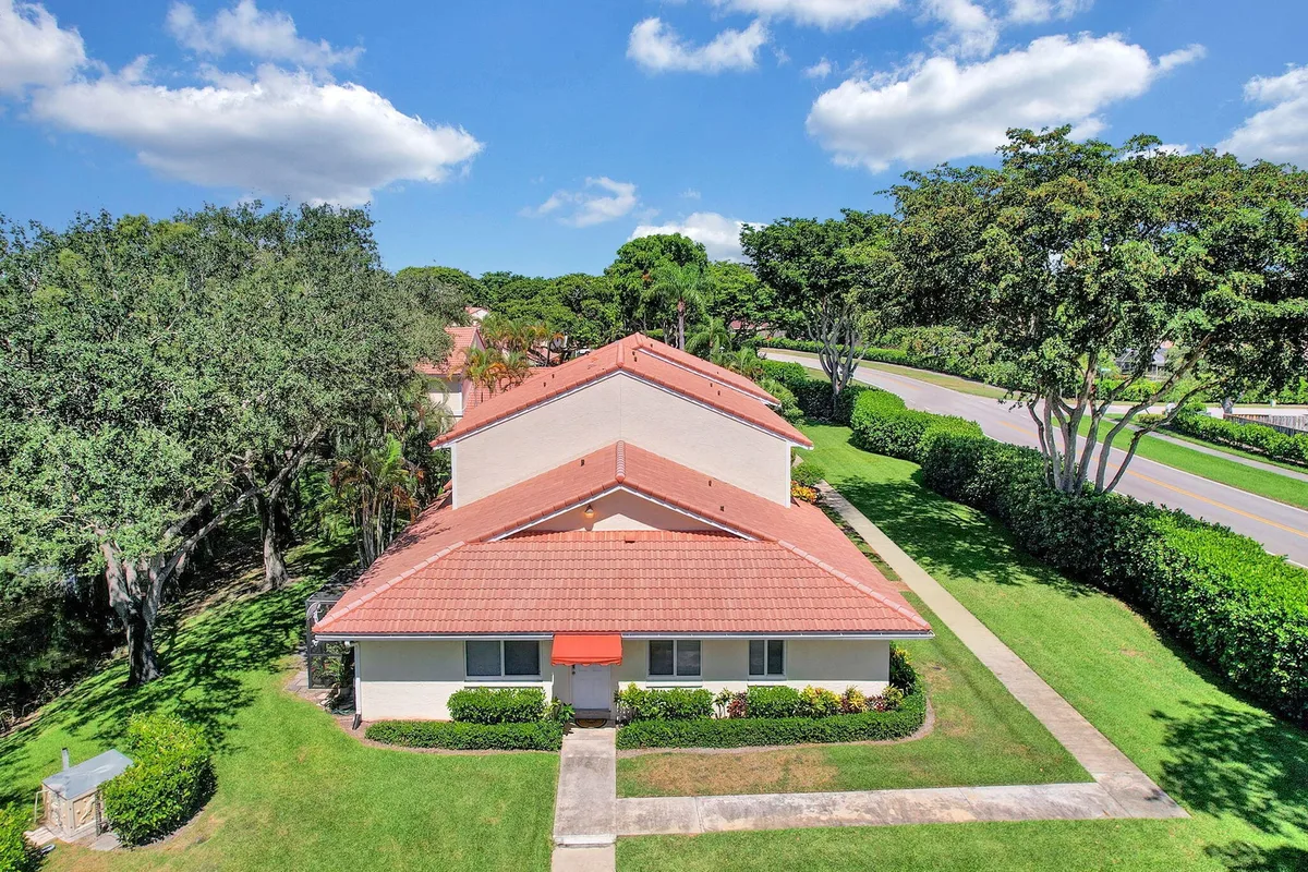  Residence photo 25