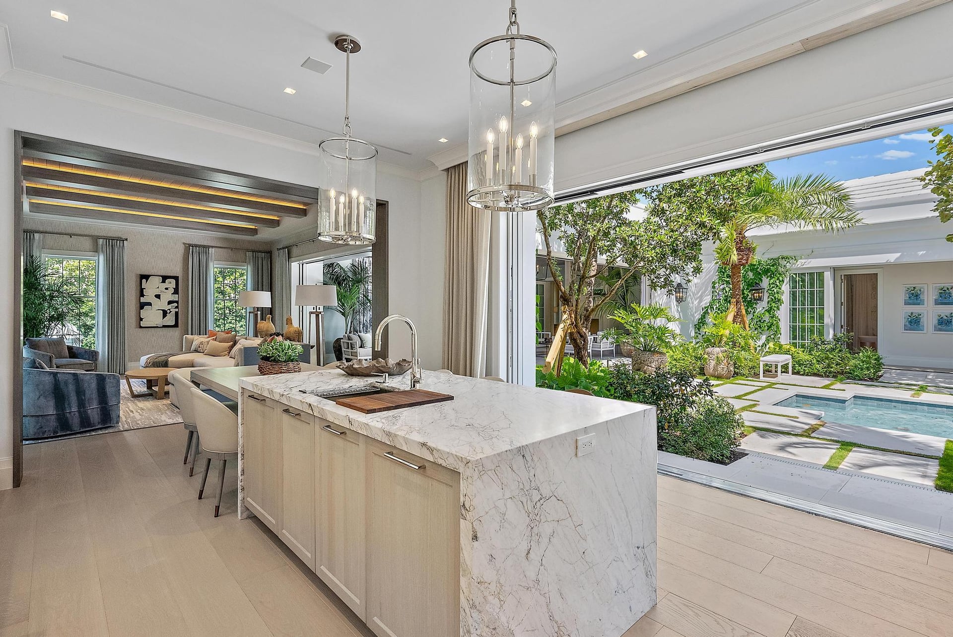 North End Palm Beach Residence photo 16