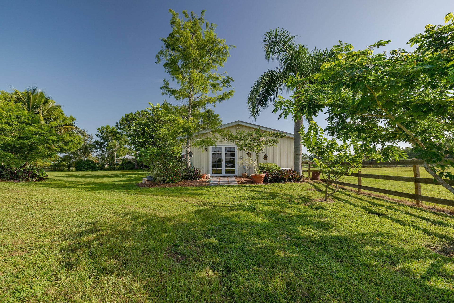  Residence photo 34